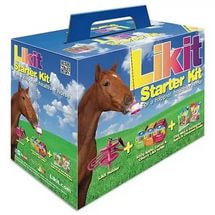 Игрушки и книги.